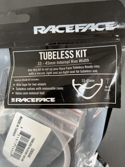 NOVÉ! RACE FACE Tubeless Kit 10 m x 37 mm