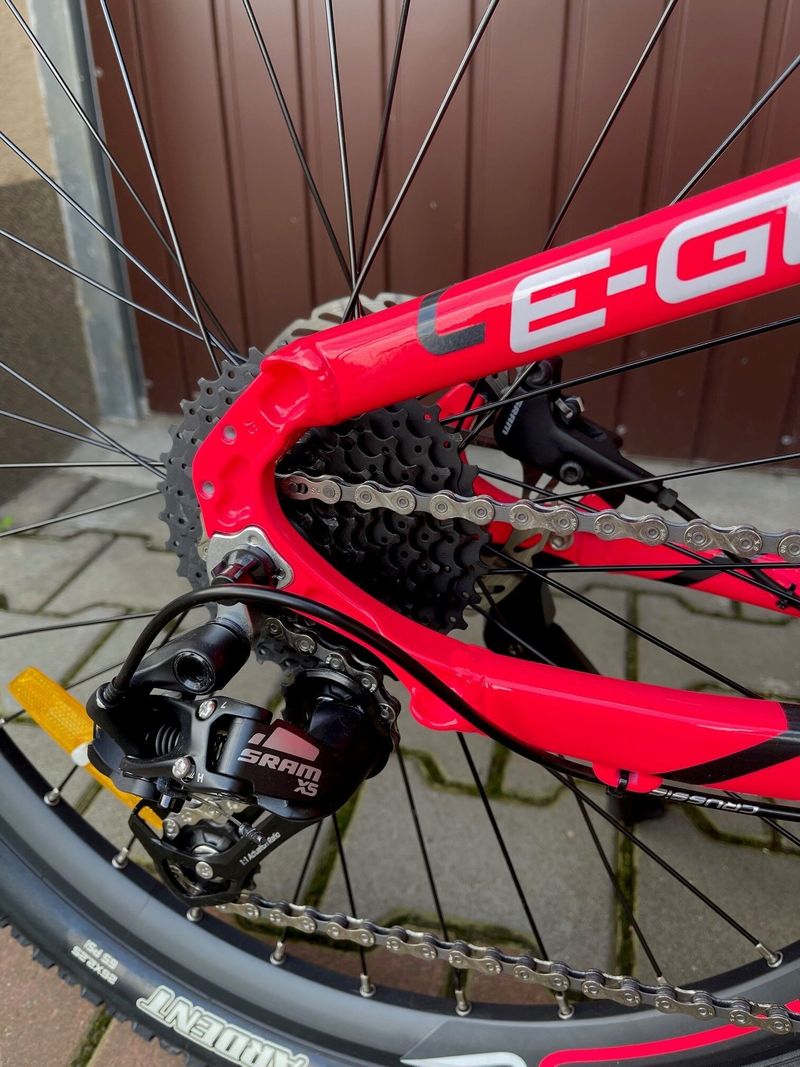 Prodám dívčí kolo Crussis, velikost 14", najeto 100km