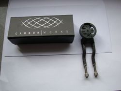 Carbonworks-držák na cyklistický počítač Garmin MASTERMOUNT
