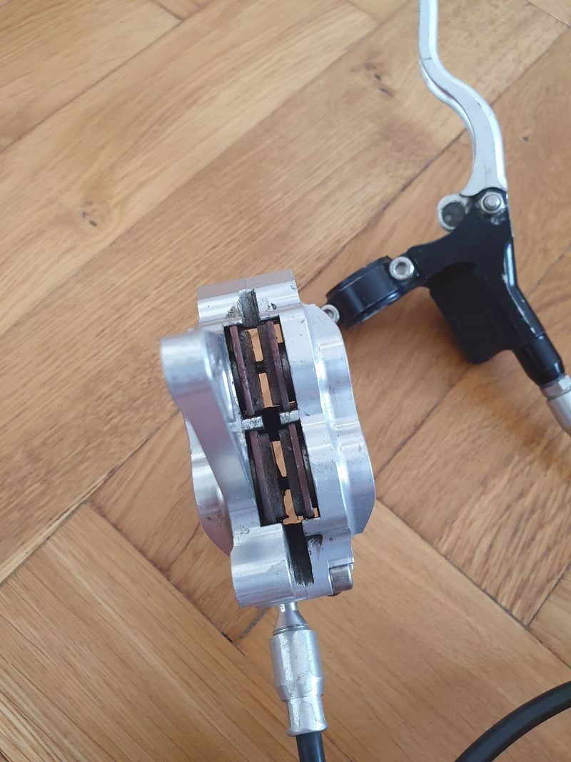Hydraulická kotoučová brzda Hope M4 2002