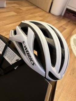 Cyklistická helma Specialized S-Works Prevail II. ANGi mips