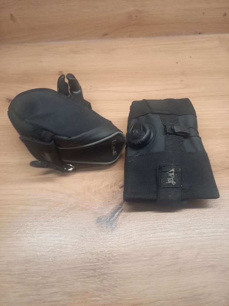 Dvě taštičky pod sedlo Lezyne a JRC
