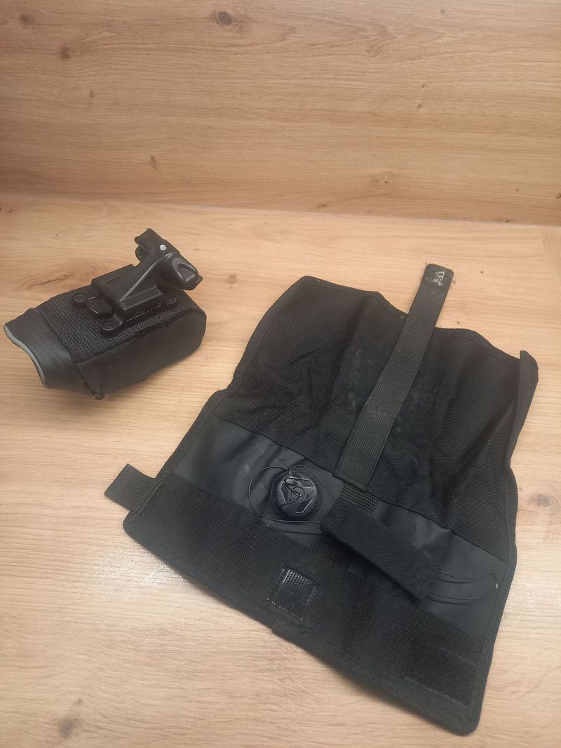 Dvě taštičky pod sedlo Lezyne a JRC