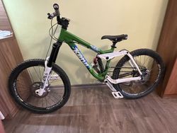 Kona Stinky Deluxe