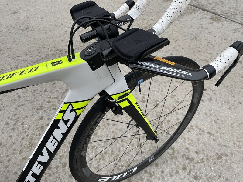 STEVENS SUPERTROFEO - časovkářský/triatlonový speciál - raketa v jízdě proti času - vel. rámu 54 cm