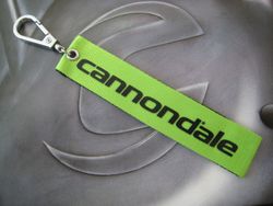 Nový přívěsek na klíče s karabinou CANNONDALE