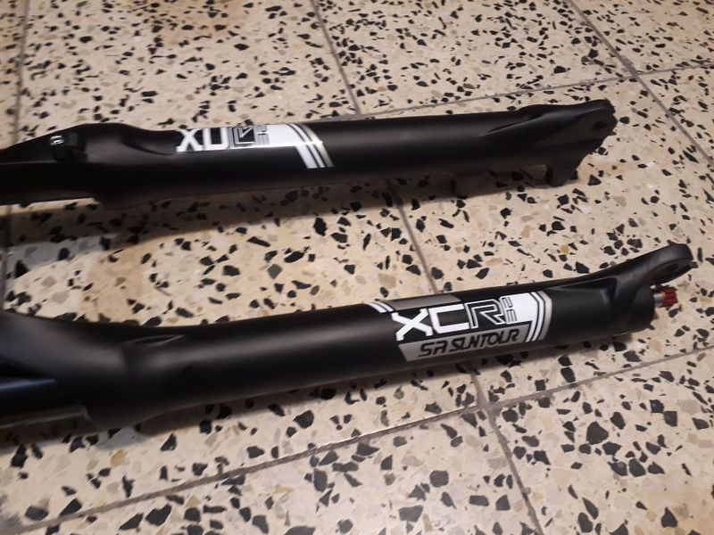 Nová nejetá vzduchová vidlice Suntour XCR 27,5"