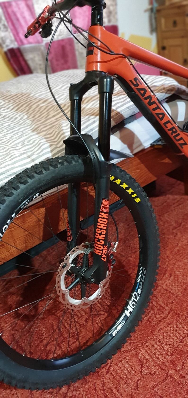 Prodám SANTA CRUZ NOMAD celokarbon CC 2019 vel L