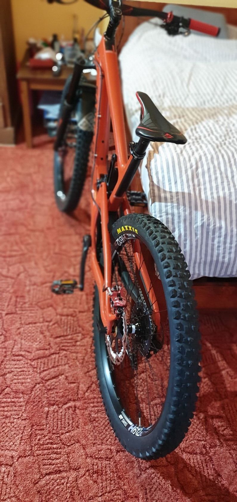 Prodám SANTA CRUZ NOMAD celokarbon CC 2019 vel L
