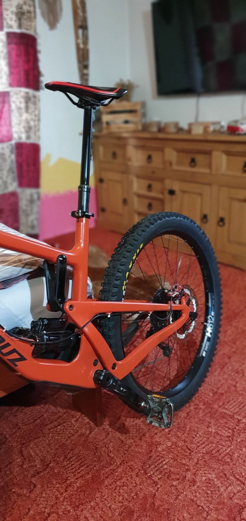 Prodám SANTA CRUZ NOMAD celokarbon CC 2019 vel L