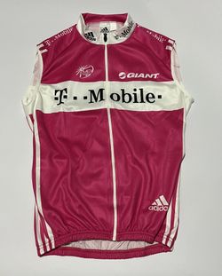 T-Mobile vesta Adam Hansen