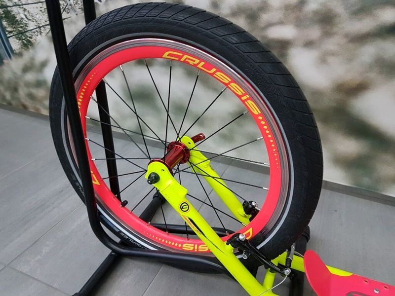 KOMISNÍ PRODEJ CRUSSIS URBAN