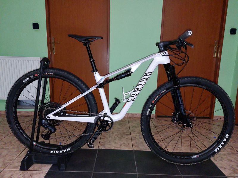 Horské kolo Canyon Lux CF SLX 9 LTD