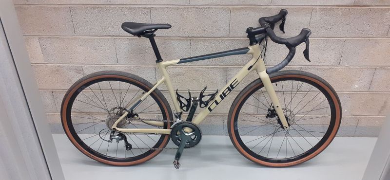 CUBE Nuroad Pro 2021 - vel. 56 cm - v záruce