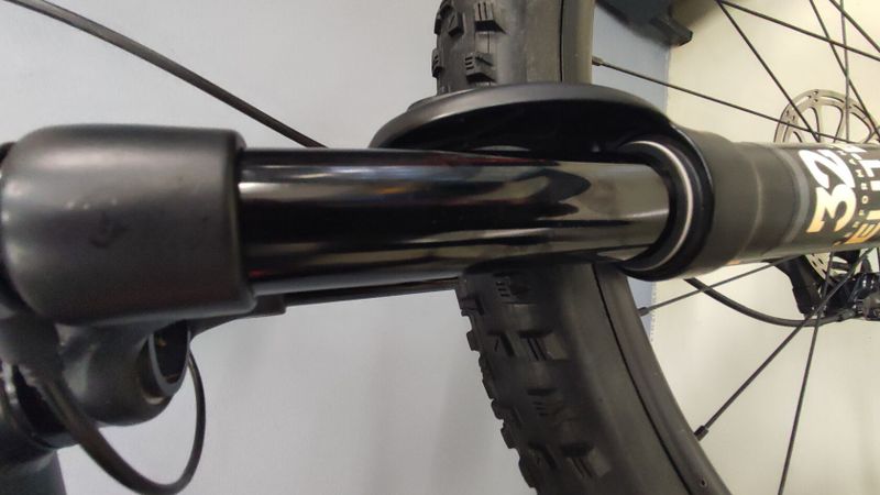 Celoodpružené kolo GIANT Anthem 29"