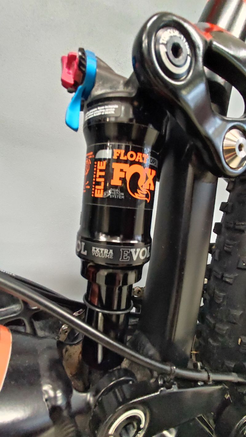 Celoodpružené kolo GIANT Anthem 29"