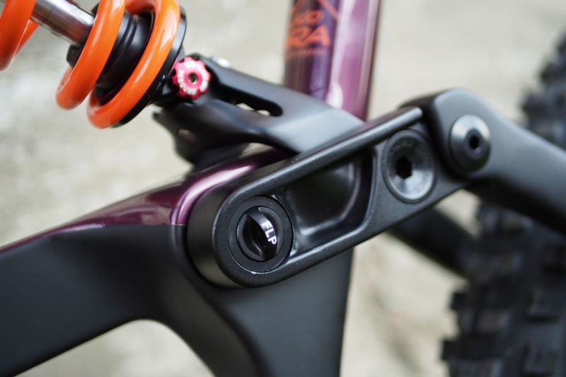 VÝPRODEJ! celoodpružené kolo 29" Orbea OCCAM M10 LT 2022 (vel. L, fialovo/oranžová)