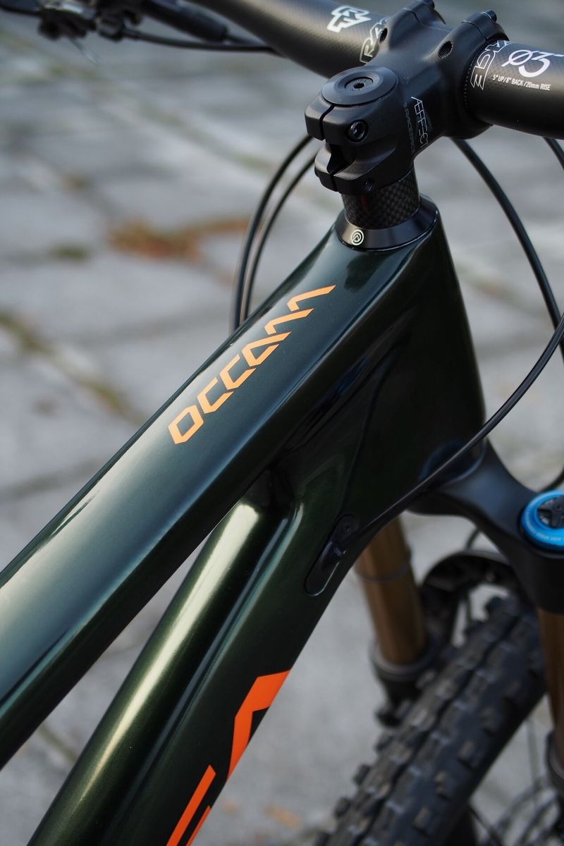 VÝPRODEJ! celoodpružené kolo 29" Orbea OCCAM M10 LT MyO 2022 (vel. XL, zeleno/oranžové)