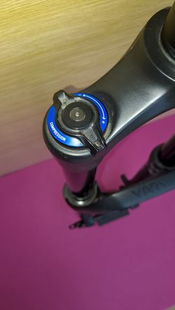Rockshox yari 180/170 mm