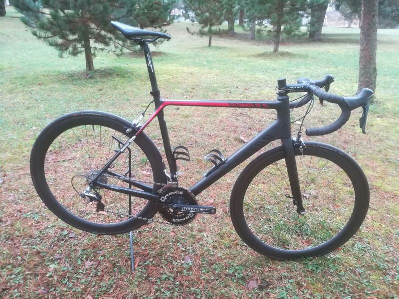 Canyon Ultimate CF SL F10 - 6,95 kg