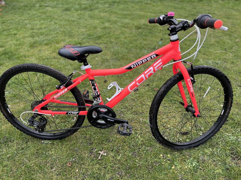 Core Nipper 24” Růžové