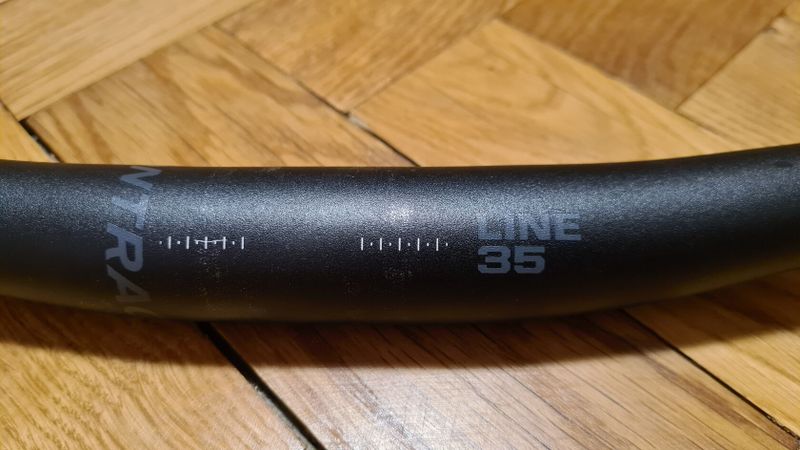 Řídítka Bontrager Line 35 (750 mm x 15 mm)