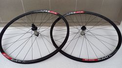 Kola DT swiss 471, náboje 350 (1700) boost a superboost