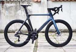VÝPRODEJ! silniční kolo Giant Propel Advanced PRO Disc Ultegra 2x12 Di2 (vel. ML)