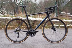 VÝPRODEJ! silniční kolo Giant TCR Advanced Custom Ultegra/105 Di2 2x12 speed