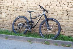 VÝPRODEJ! celoodpružené kolo 29" Giant Trance 29 1 2021 (vel. S, černá)