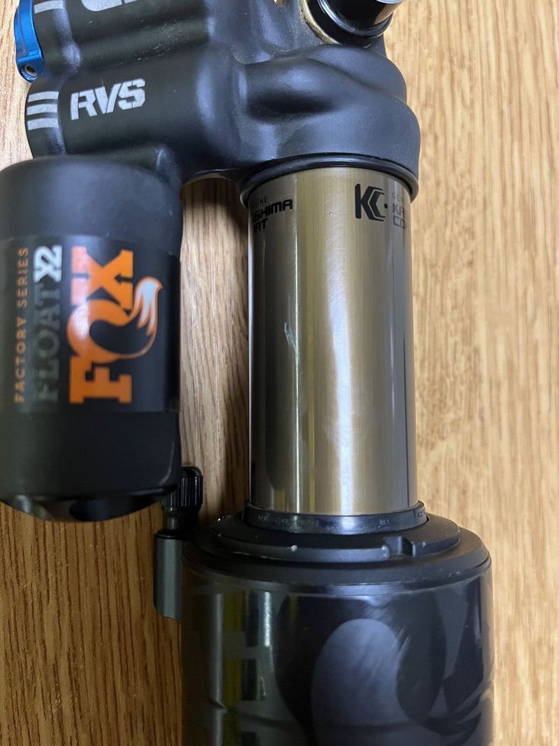 FOX Float X2 rozteč 212mm!!! TREK SLASH