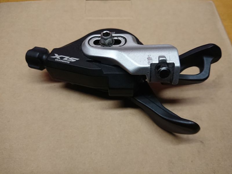 prava radici paka Shimano SLX SL-M670-B