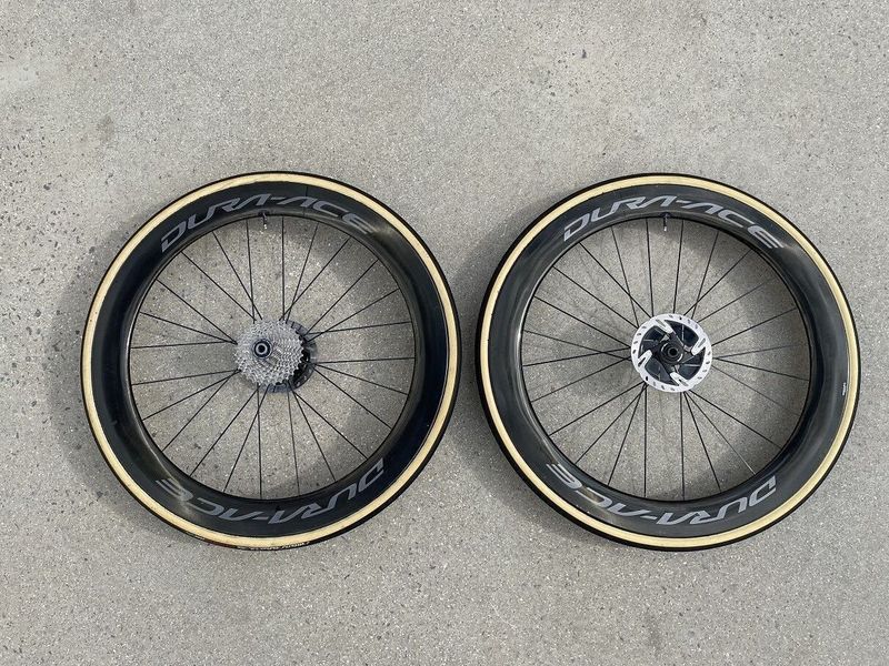 SHIMANO DURA-ACE C60 - GALUSKOVÉ - PEVNÉ OSY X12 + galusky + kotouče + kazeta + náhr. galuska