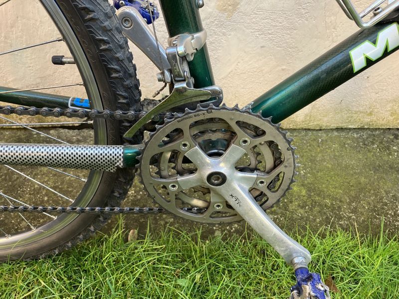 Prodám Retro MTB kolo MONGOOSE IBOC carbon 26“. Velikost asi L