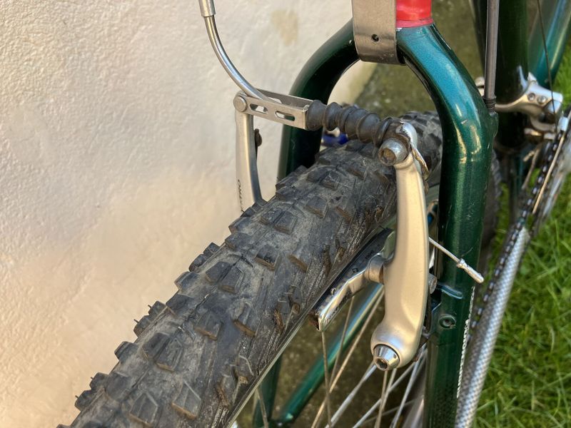 Prodám Retro MTB kolo MONGOOSE IBOC carbon 26“. Velikost asi L