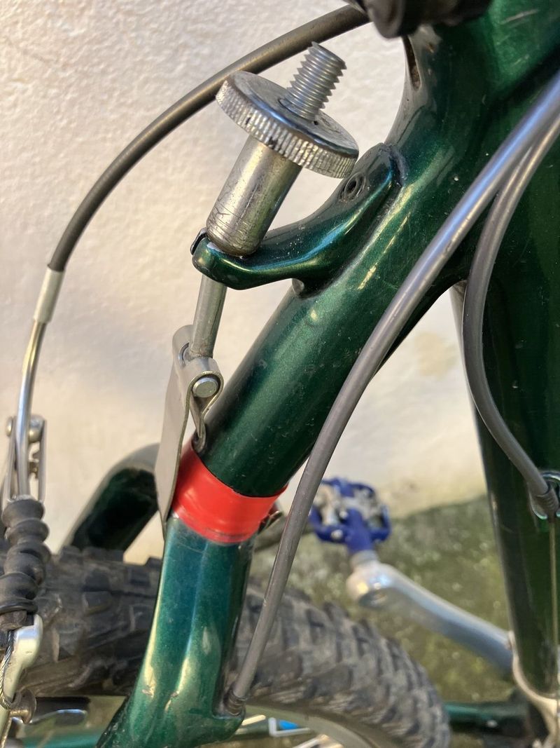 Prodám Retro MTB kolo MONGOOSE IBOC carbon 26“. Velikost asi L