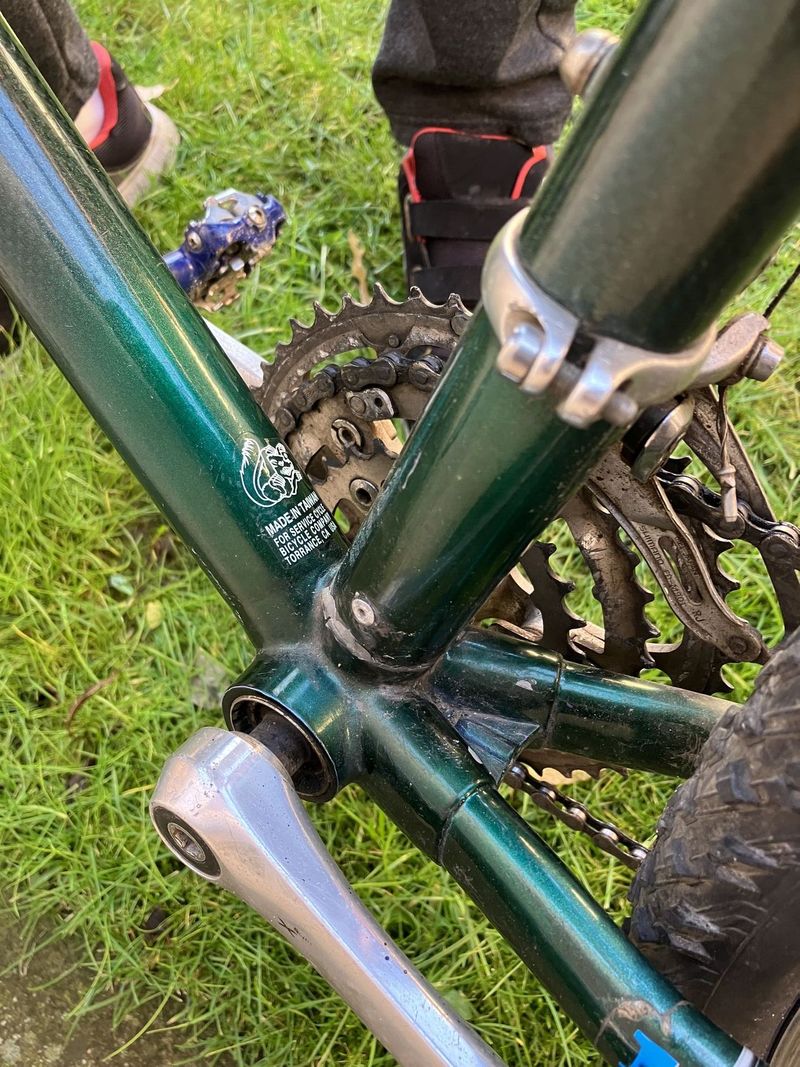 Prodám Retro MTB kolo MONGOOSE IBOC carbon 26“. Velikost asi L