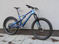 Prodám 2019 Specialized Stumpjumper Comp Carbon 27.5 velikost L, 14,2 kg na pružině!