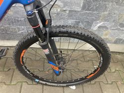 Karbonové horské kolo na 27,5” - M rám