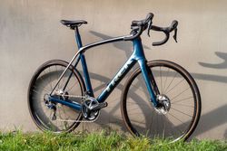TREK Domane SL 6 Aquatic Blue / Satin Black
