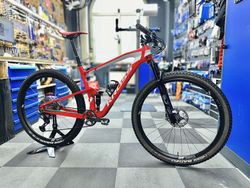 Kross Earth TE | vel. "L" | Shimano XTR | DT Swiss XRC 1200 | RS Revrb | 11,38 kg | ZLEVNĚNO!
