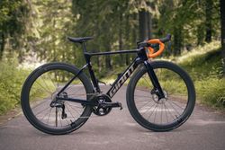 silniční kolo Giant Propel Advanced Pro 0-Di2 2023 vel. S (najeto max 3.000 km)