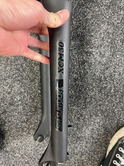 Prodám Novou vidlici Suntour XCM30 100mm