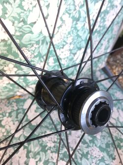 Zapletená kola Bontrager Affinity TLR
