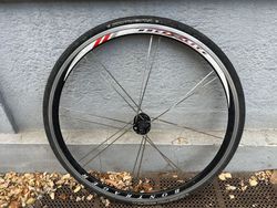 Zadní kolo Bontrager race x light, ořech Shimano, stav OK