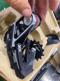 přehazovačka SRAM XX T-Type Eagle AXS +řazení,nabíječka,baterie