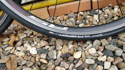 Kompletní silniční kola Shimano RS s plášti Continental Ultrasport III