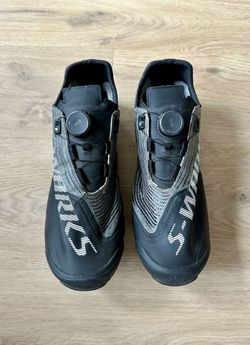 Tretry Specialized S-Works EXOS EVO