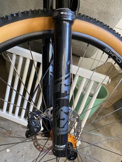 FOX 32 Float Rhythm Grip 3