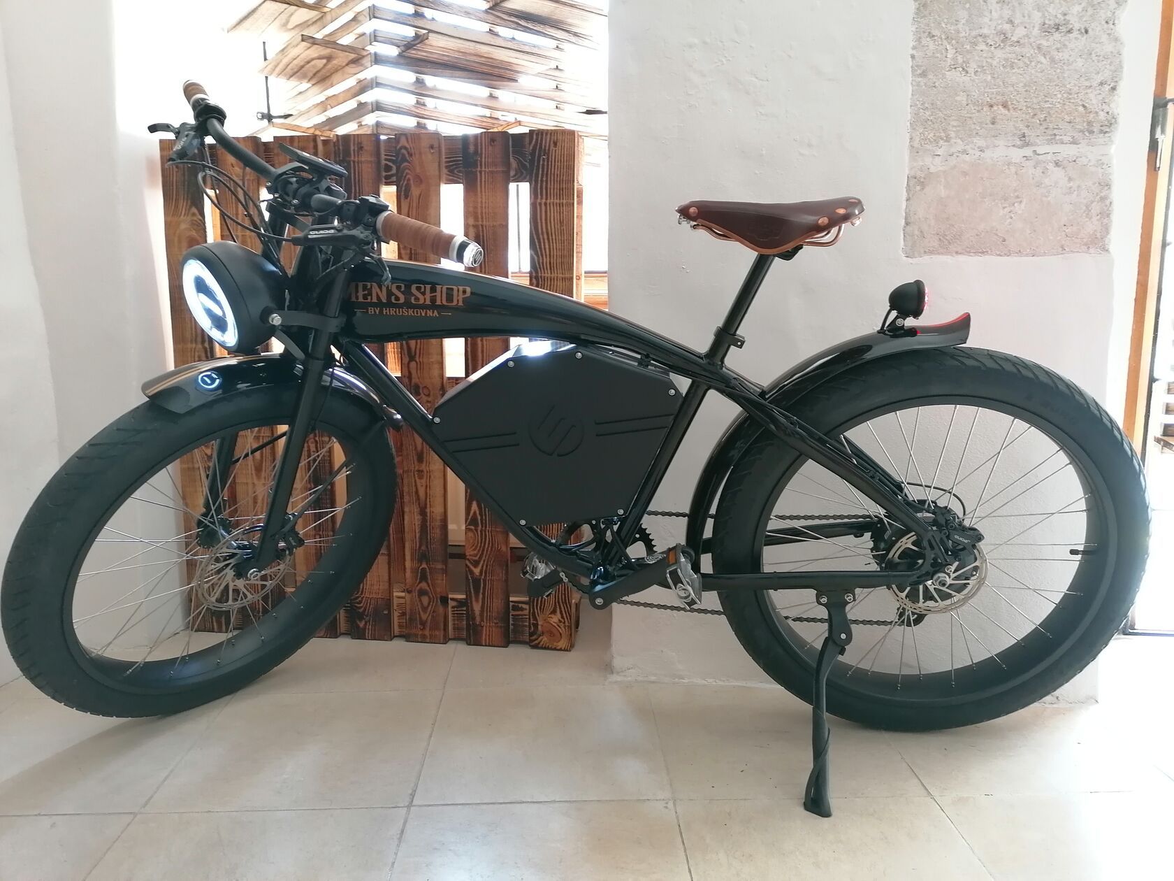 Americano stylov m stsk bike za 98 900 K Cyklobazar.cz